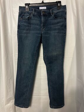 2 pairs LOFT jeans size 28/6 modern crop. Other size 28 skinny crop